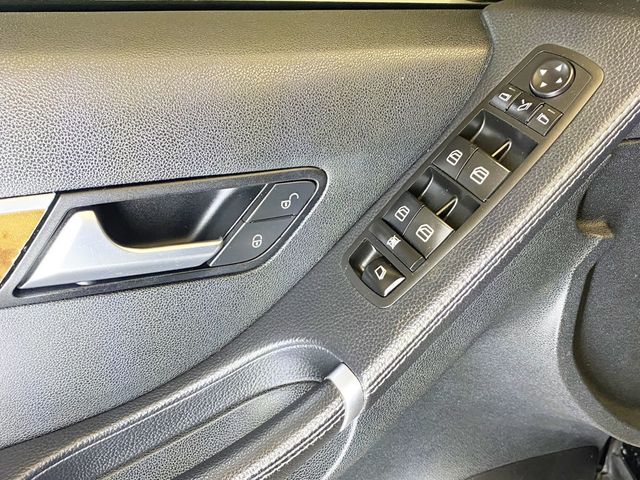 2011 Mercedes-Benz R-Class 4MATIC 4dr R 350 BlueTEC - 22893595 - 19