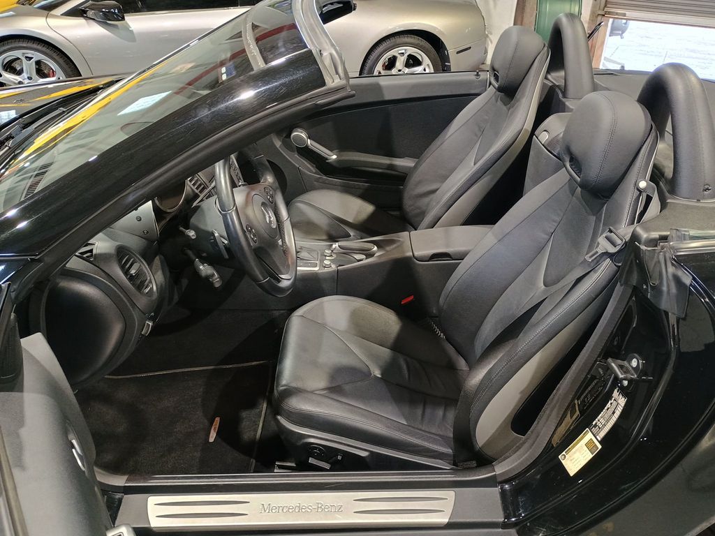 2011 Mercedes-Benz SLK SLK300 AMG Sport Clean Carfax - 23027666 - 16