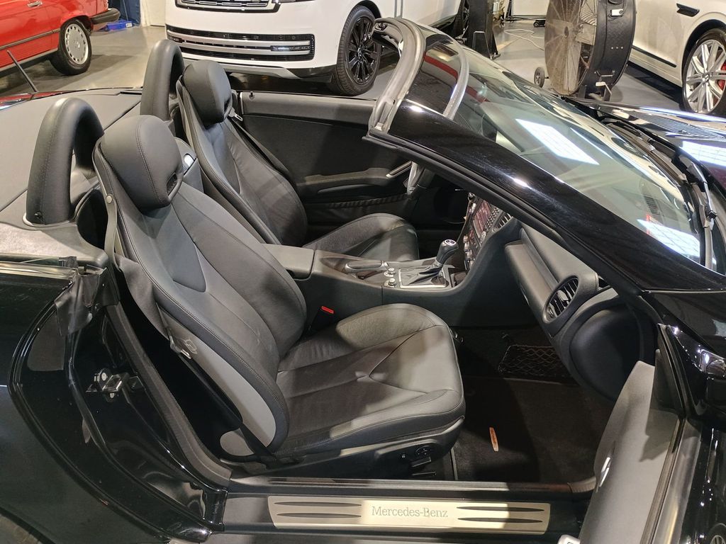 2011 Mercedes-Benz SLK SLK300 AMG Sport Clean Carfax - 23027666 - 34