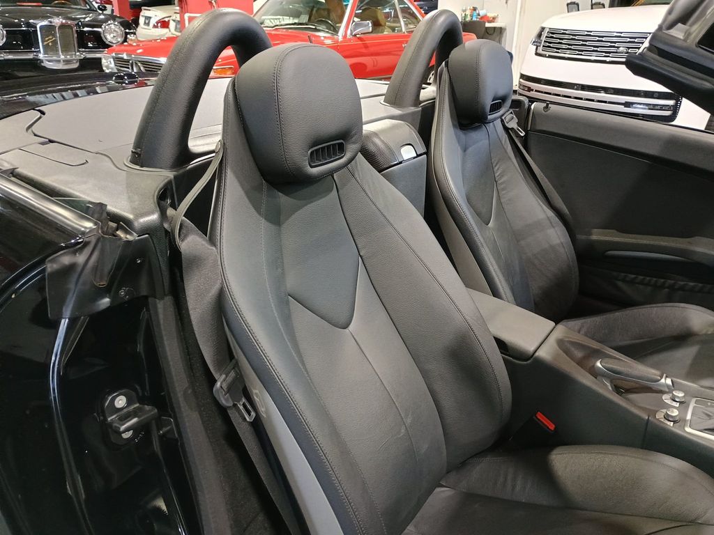 2011 Mercedes-Benz SLK SLK300 AMG Sport Clean Carfax - 23027666 - 37