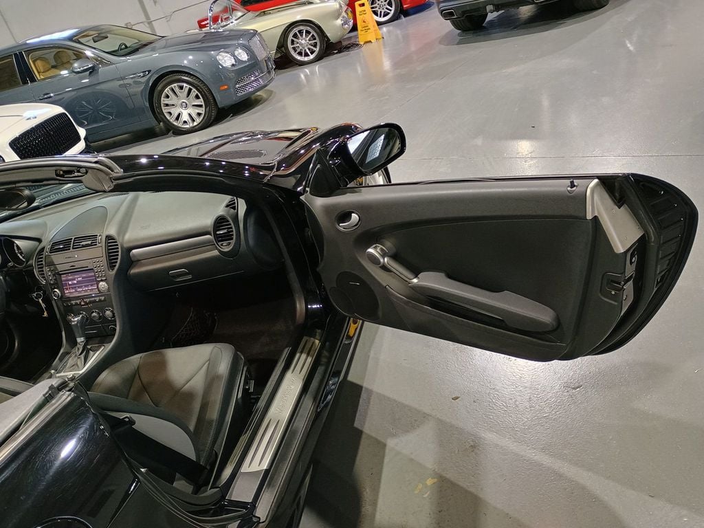 2011 Mercedes-Benz SLK SLK300 AMG Sport Clean Carfax - 23027666 - 39