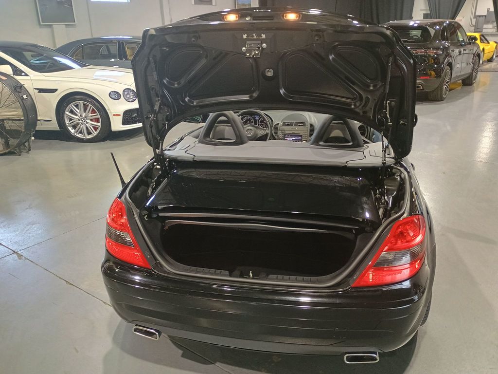 2011 Mercedes-Benz SLK SLK300 AMG Sport Clean Carfax - 23027666 - 44