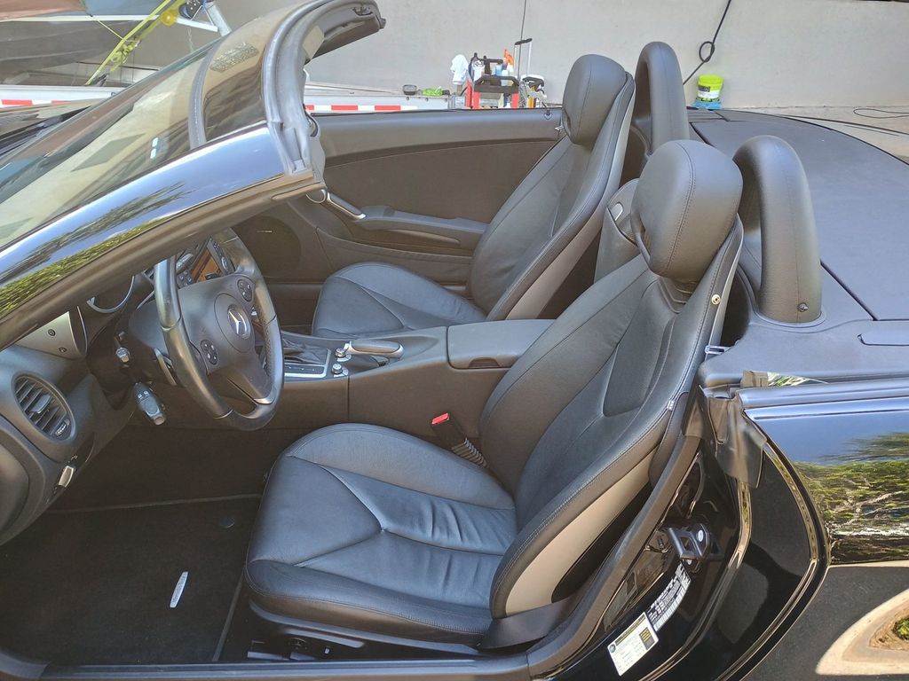 2011 Mercedes-Benz SLK SLK300 AMG Sport Clean Carfax - 23027666 - 4