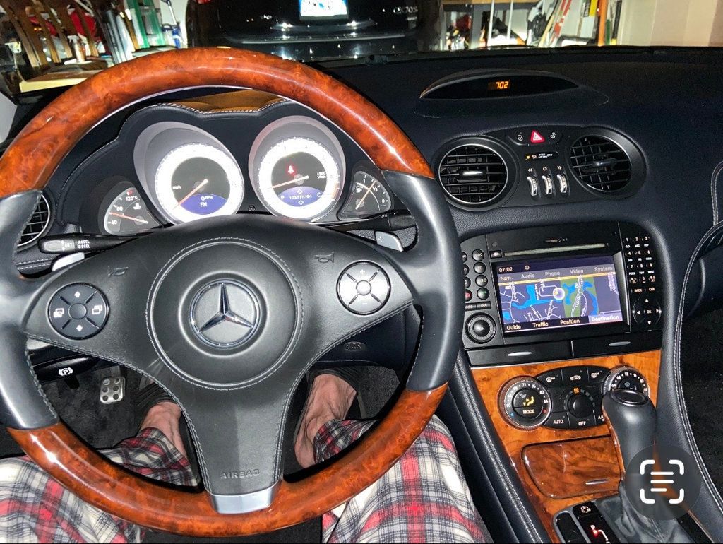 2011 Mercedes-Benz SL-Class 2dr Roadster SL 550 - 23061091 - 4