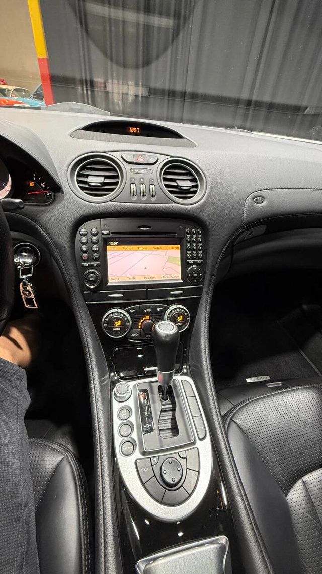 2011 Mercedes-Benz SL-Class 2dr Roadster SL 63 AMG - 22903339 - 17