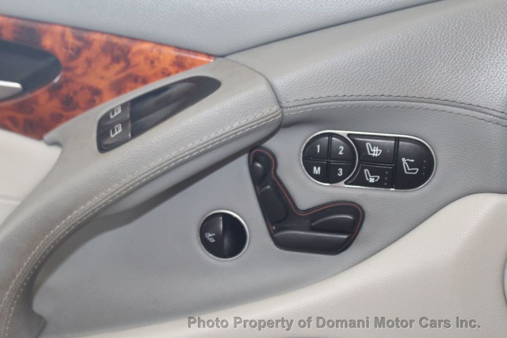 2011 Mercedes Benz SL photo 11