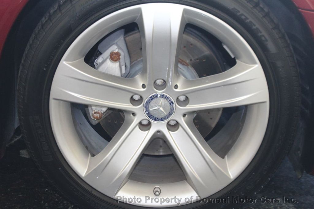 2011 Mercedes Benz SL photo 22