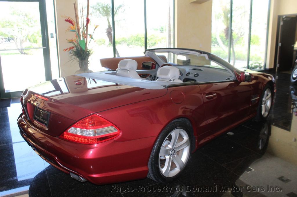 2011 Mercedes Benz SL photo 24