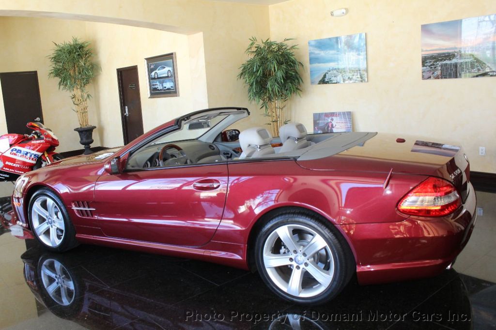 2011 Mercedes Benz SL photo 4