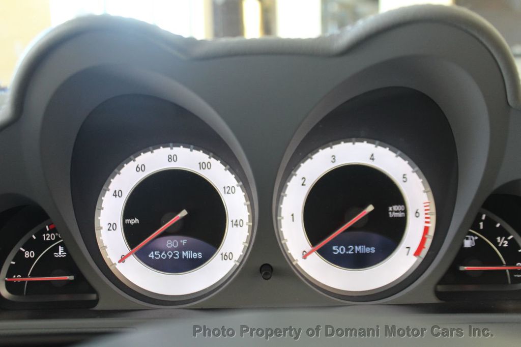 2011 Mercedes Benz SL photo 5