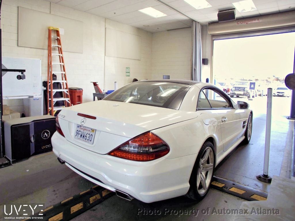 2011 Mercedes-Benz SL-Class SL550 - 22649608 - 1