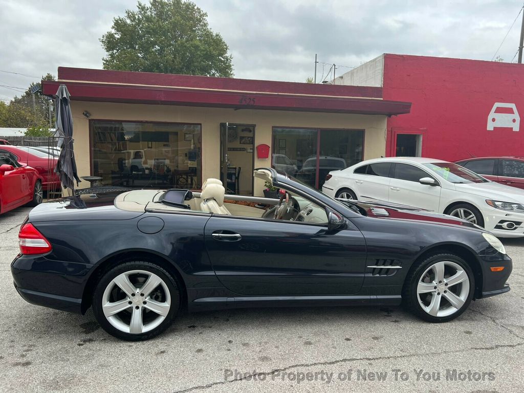 2011 Mercedes Benz SL 550 photo 10