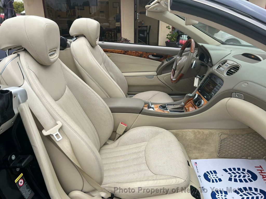 2011 Mercedes Benz SL 550 photo 13