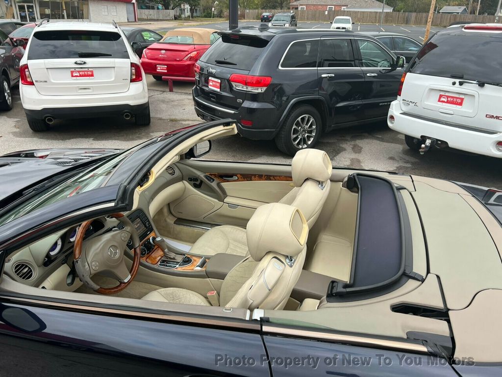 2011 Mercedes Benz SL 550 photo 14
