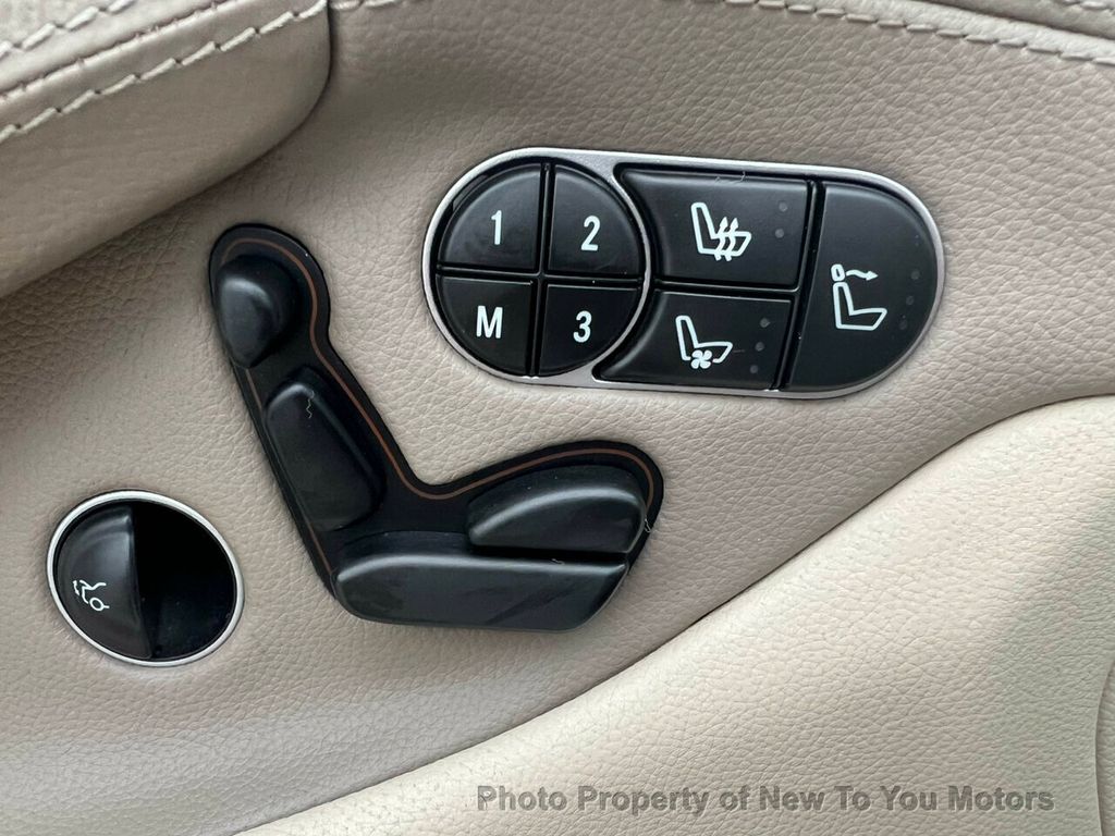 2011 Mercedes Benz SL 550 photo 21