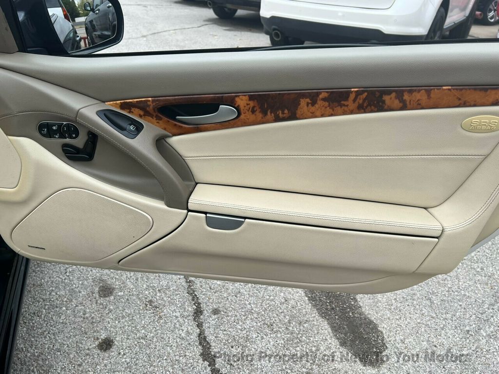 2011 Mercedes Benz SL 550 photo 25