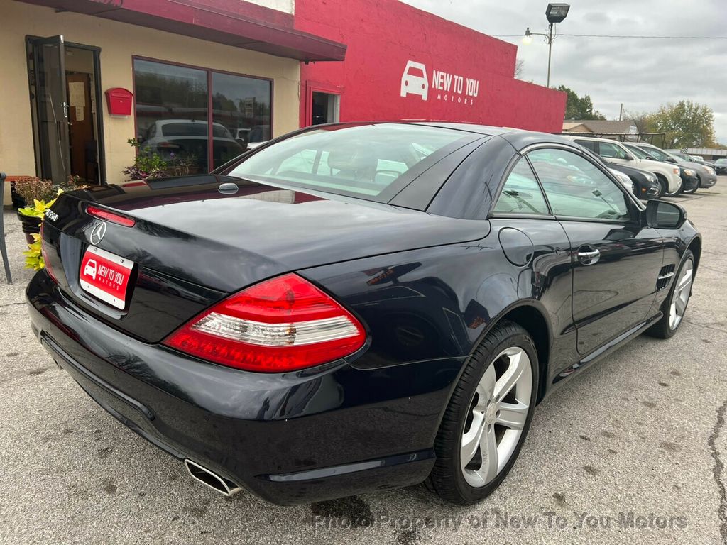 2011 Mercedes Benz SL 550 photo 26