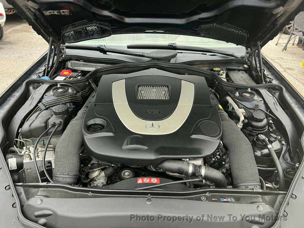 2011 Mercedes Benz SL 550 photo 32