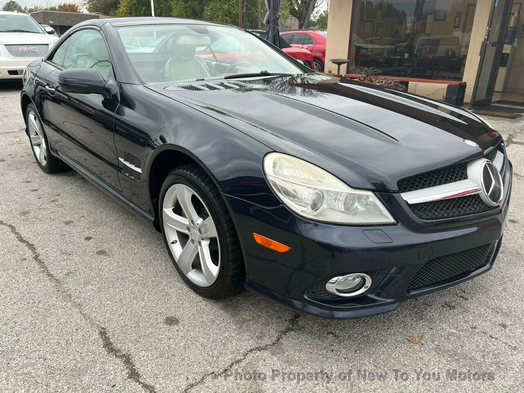 2011 Mercedes Benz SL 550 photo 33