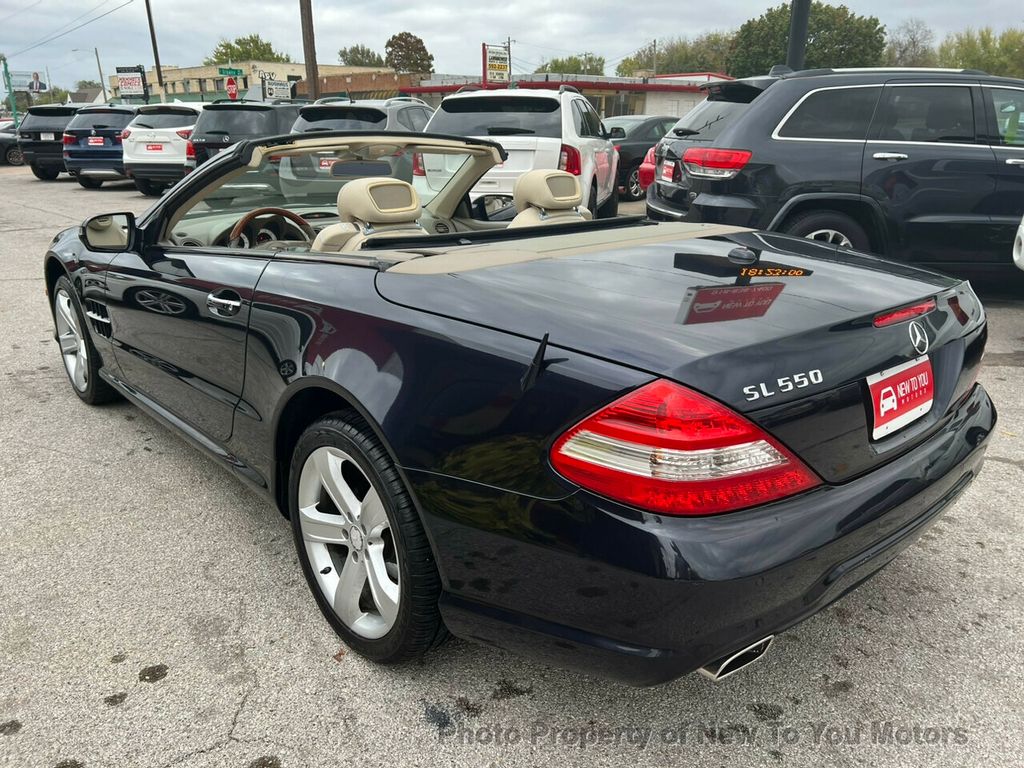 2011 Mercedes Benz SL 550 photo 35
