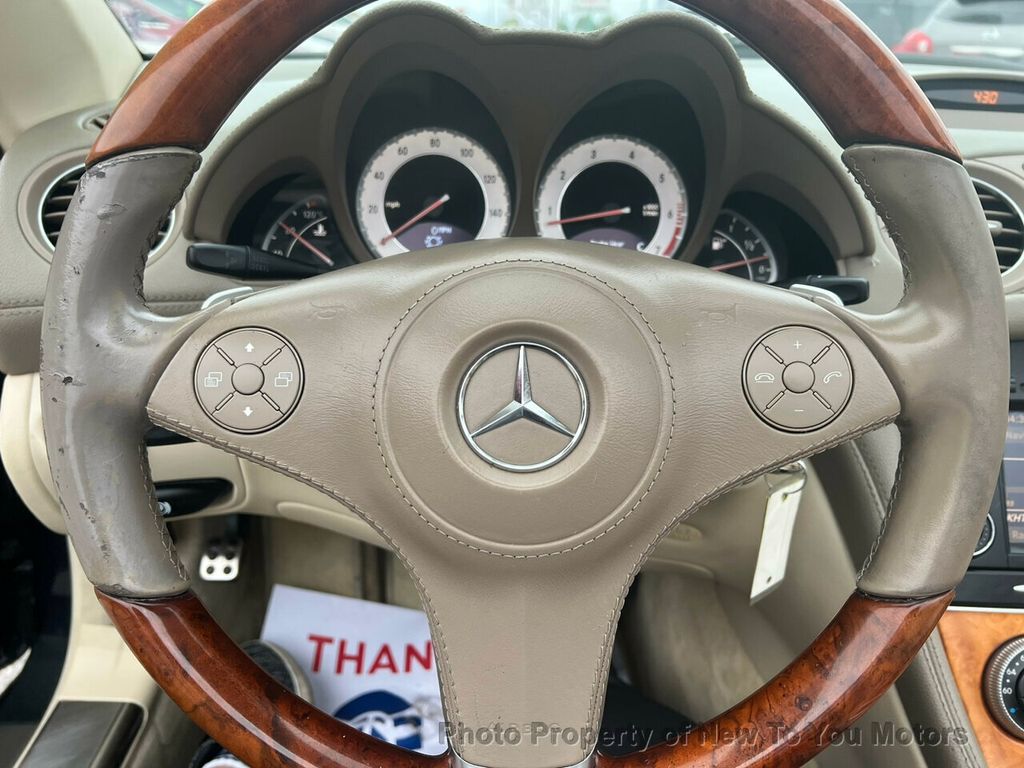 2011 Mercedes Benz SL 550 photo 5