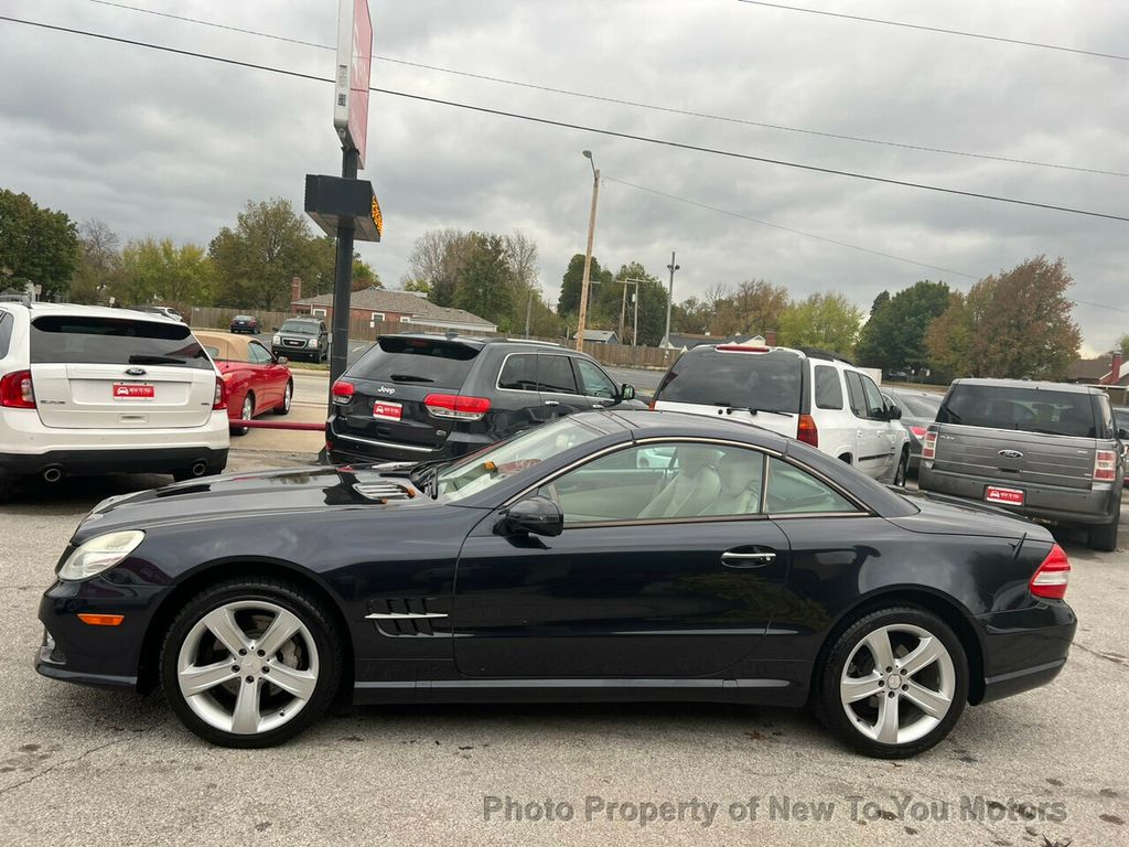 2011 Mercedes Benz SL 550 photo 9