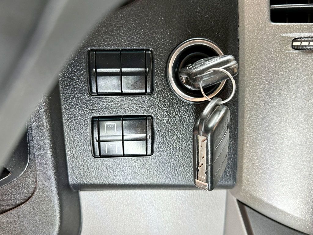 2011 Mercedes-Benz Sprinter Passenger 2500 - 23056482 - 28