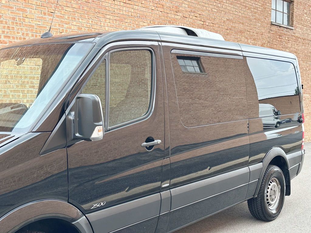 2011 Mercedes-Benz Sprinter Passenger 2500 - 23056482 - 2