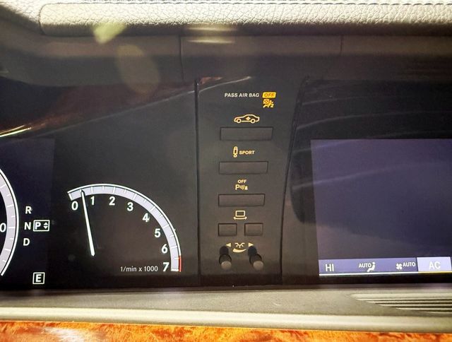 2011 Mercedes-Benz S-Class 4dr Sedan S 550 4MATIC - 22936013 - 18