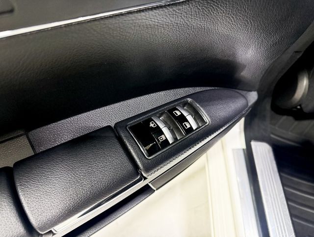 2011 Mercedes-Benz S-Class 4dr Sedan S 550 4MATIC - 22936013 - 41