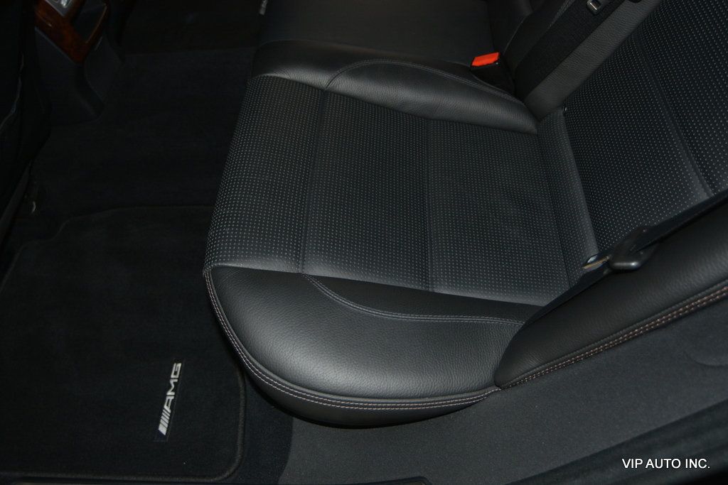 2011 Mercedes-Benz S-Class 4dr Sedan S 63 AMG RWD - 22990089 - 26