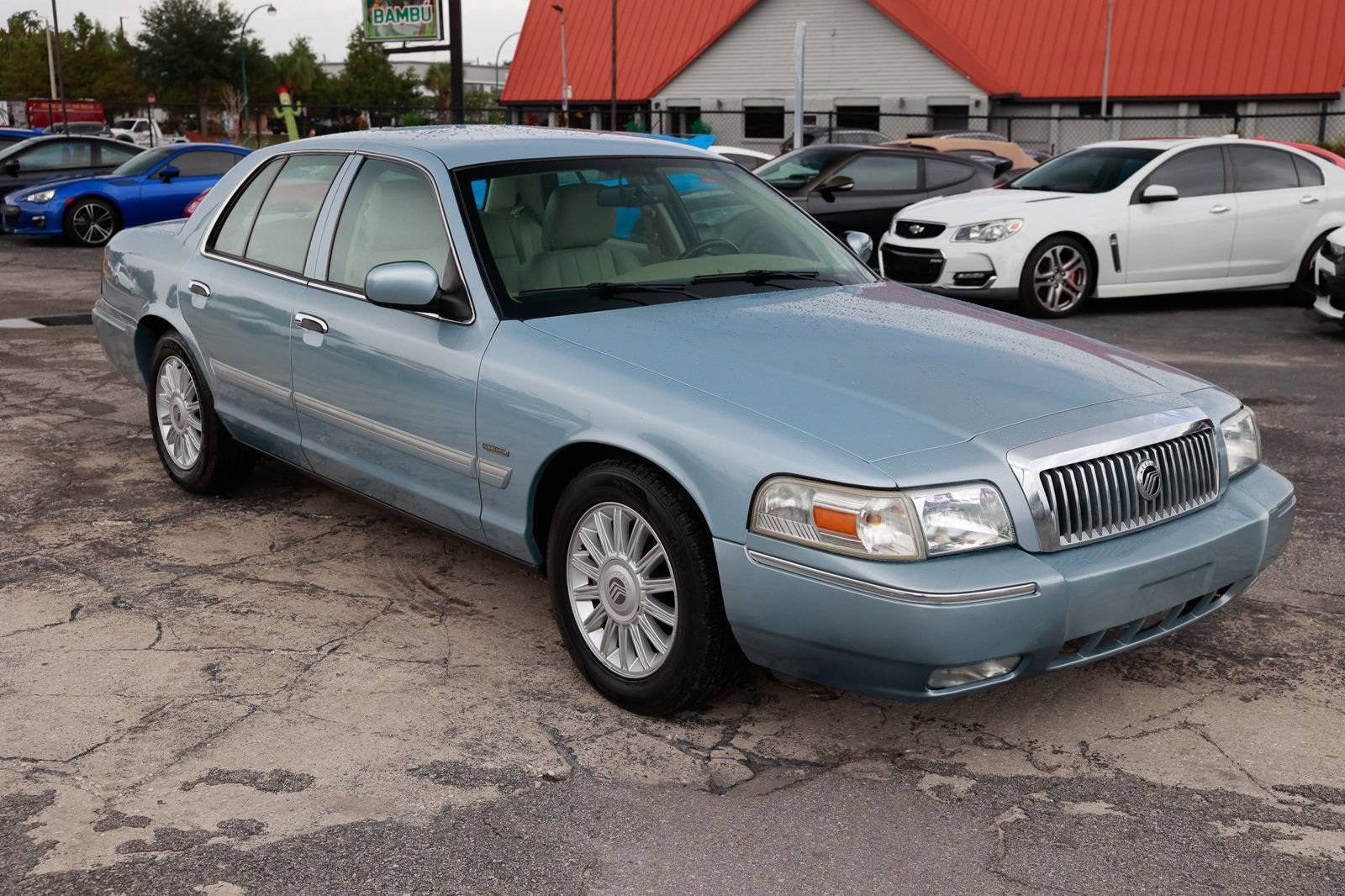 2011 Mercury Grand Marquis LS photo 14