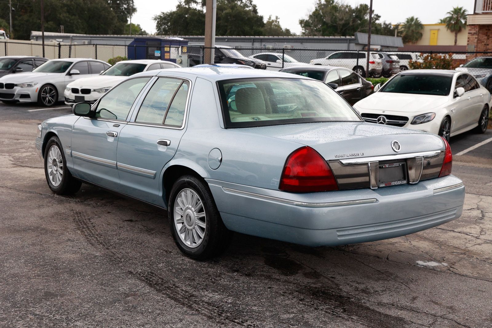 2011 Mercury Grand Marquis LS photo 6