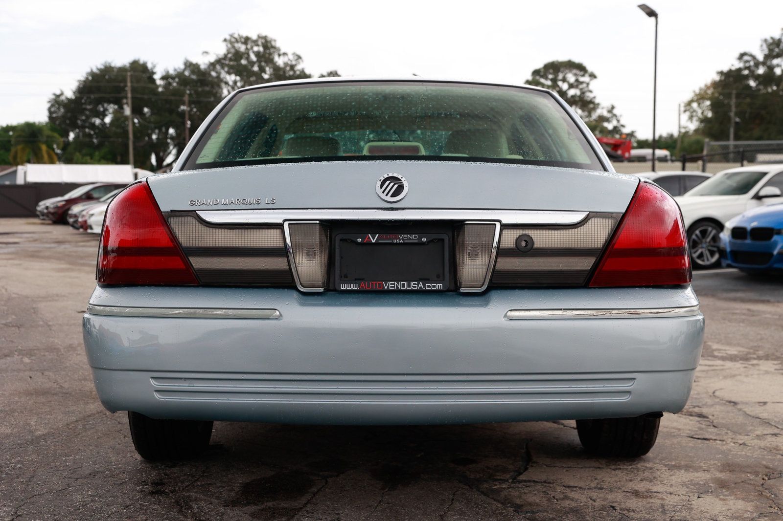 2011 Mercury Grand Marquis LS photo 7