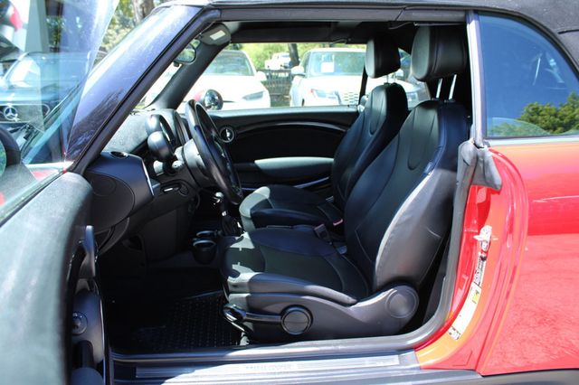 2011 MINI Cooper Convertible  - 23067942 - 16