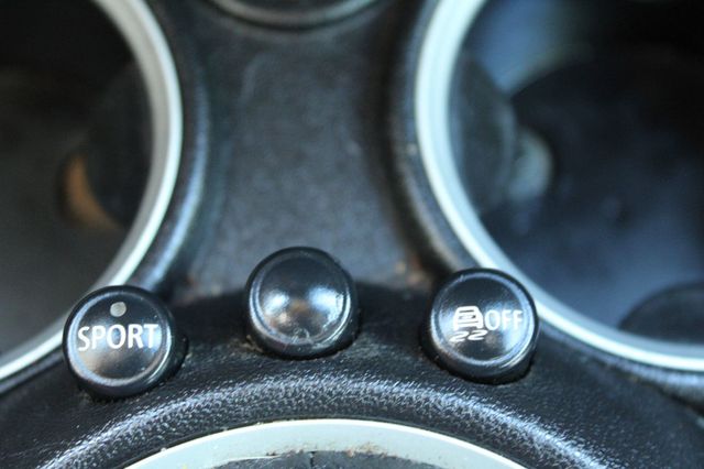 2011 MINI Cooper Convertible  - 23067942 - 23
