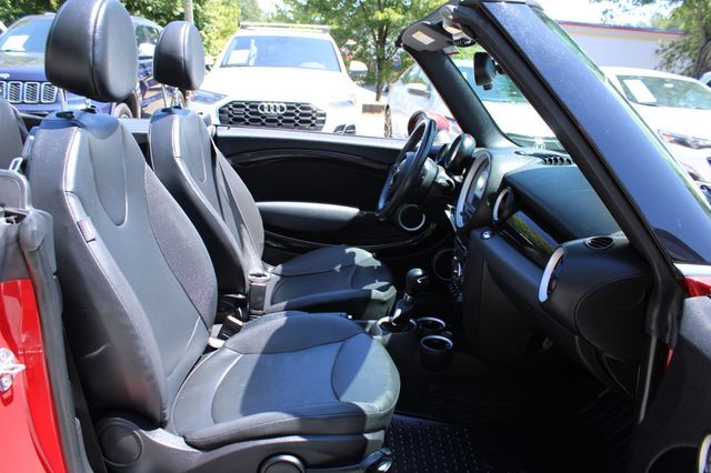 2011 MINI Cooper Convertible  - 23067942 - 28