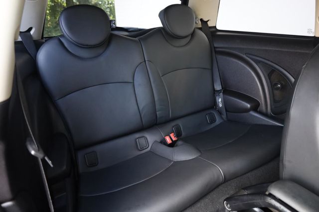 2011 Mini Cooper Hardtop 2 Door  - 23049592 - 18