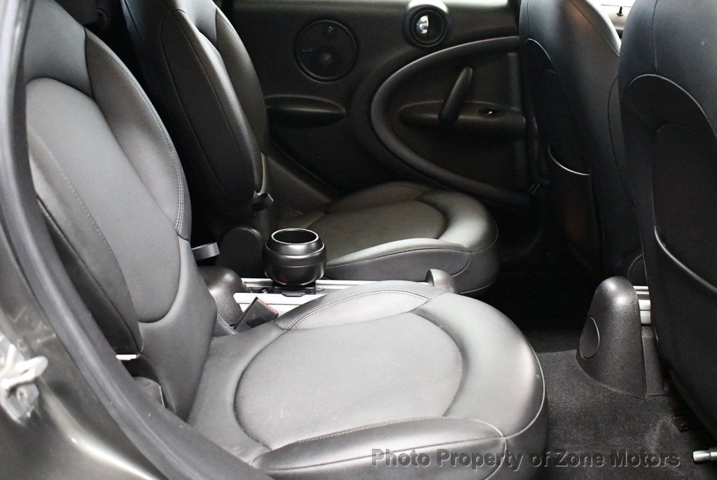 2011 Mini Cooper S photo 18