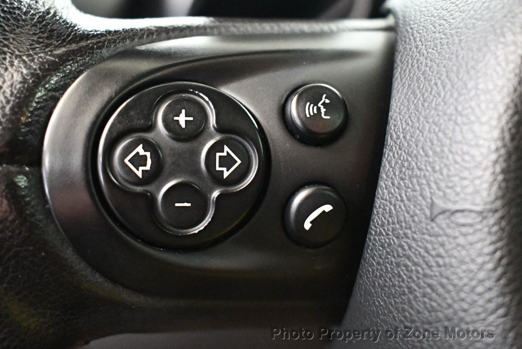 2011 Mini Cooper S photo 24