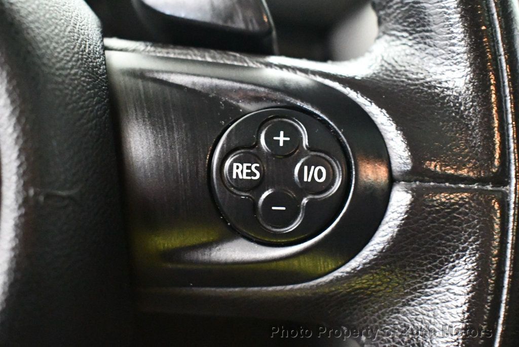 2011 Mini Cooper S photo 25