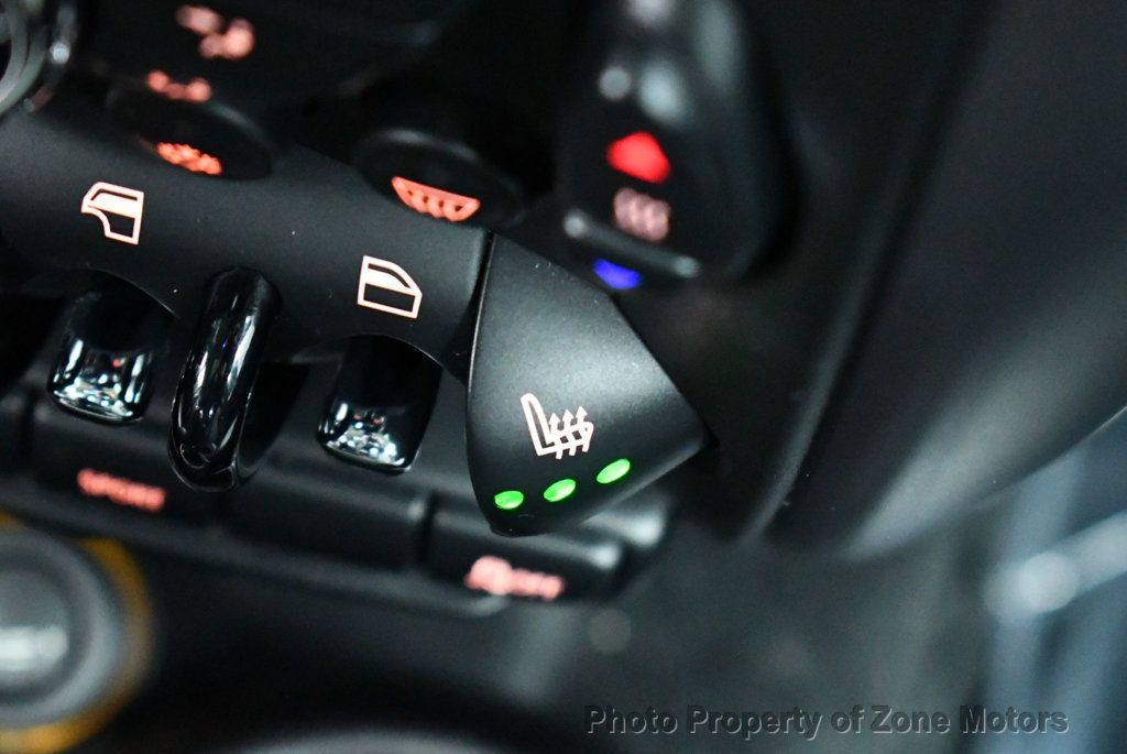 2011 Mini Cooper S photo 31