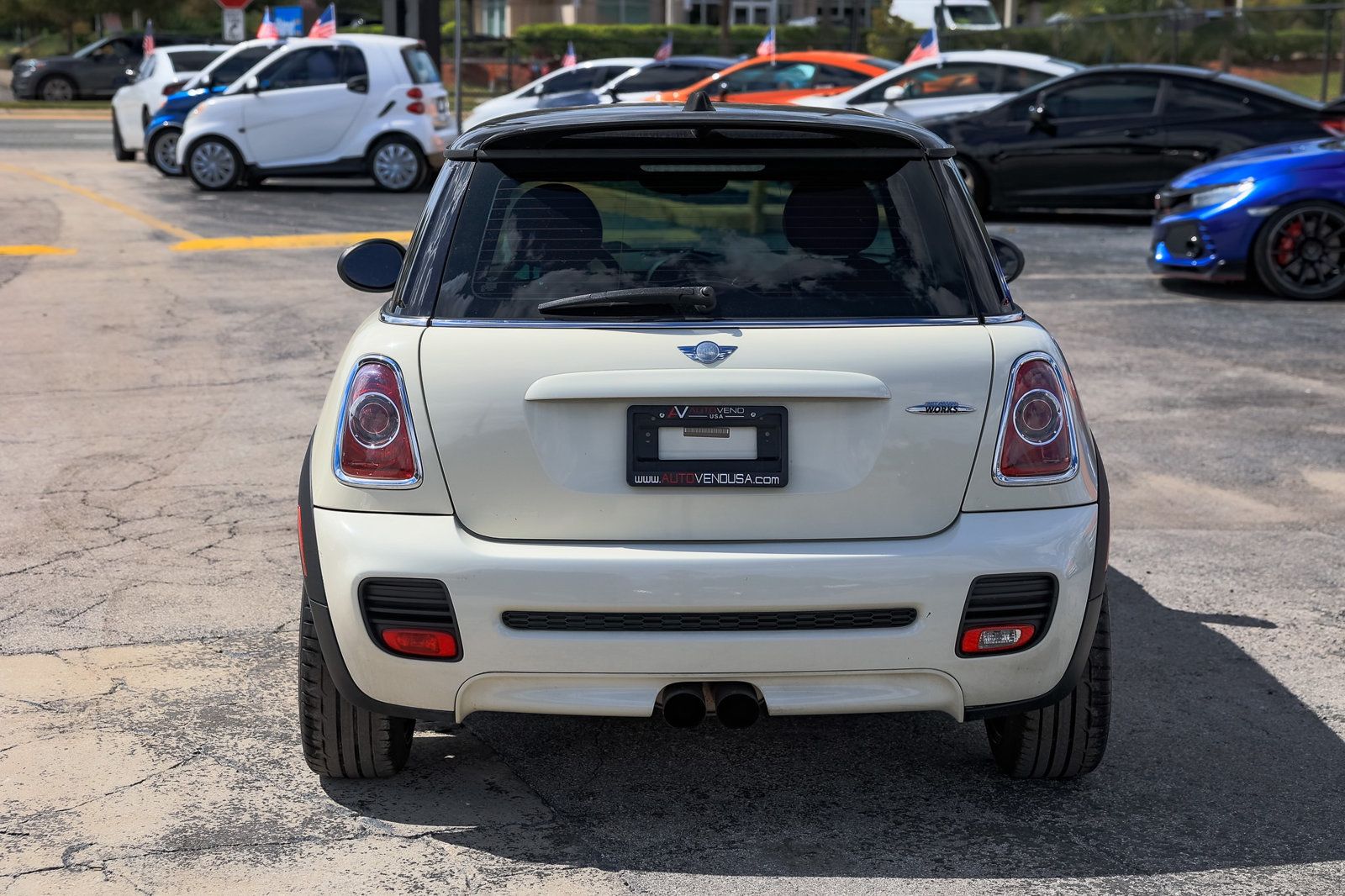2011 Mini Cooper Hardtop John Cooper Works photo 10
