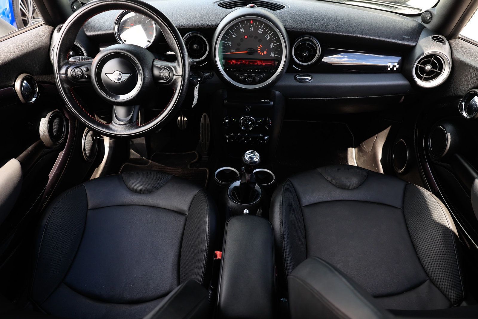 2011 Mini Cooper Hardtop John Cooper Works photo 2
