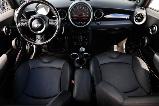 2011 MINI John Cooper Works Cooper Hardtop 2 Door - 22913055 - 22
