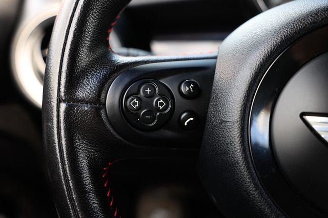 2011 MINI John Cooper Works Cooper Hardtop 2 Door - 22913055 - 25