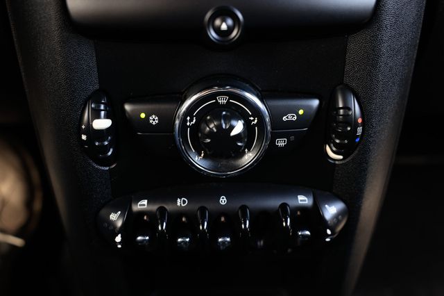 2011 MINI John Cooper Works Cooper Hardtop 2 Door - 22913055 - 31