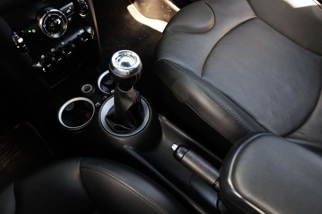 2011 MINI John Cooper Works Cooper Hardtop 2 Door - 22913055 - 36
