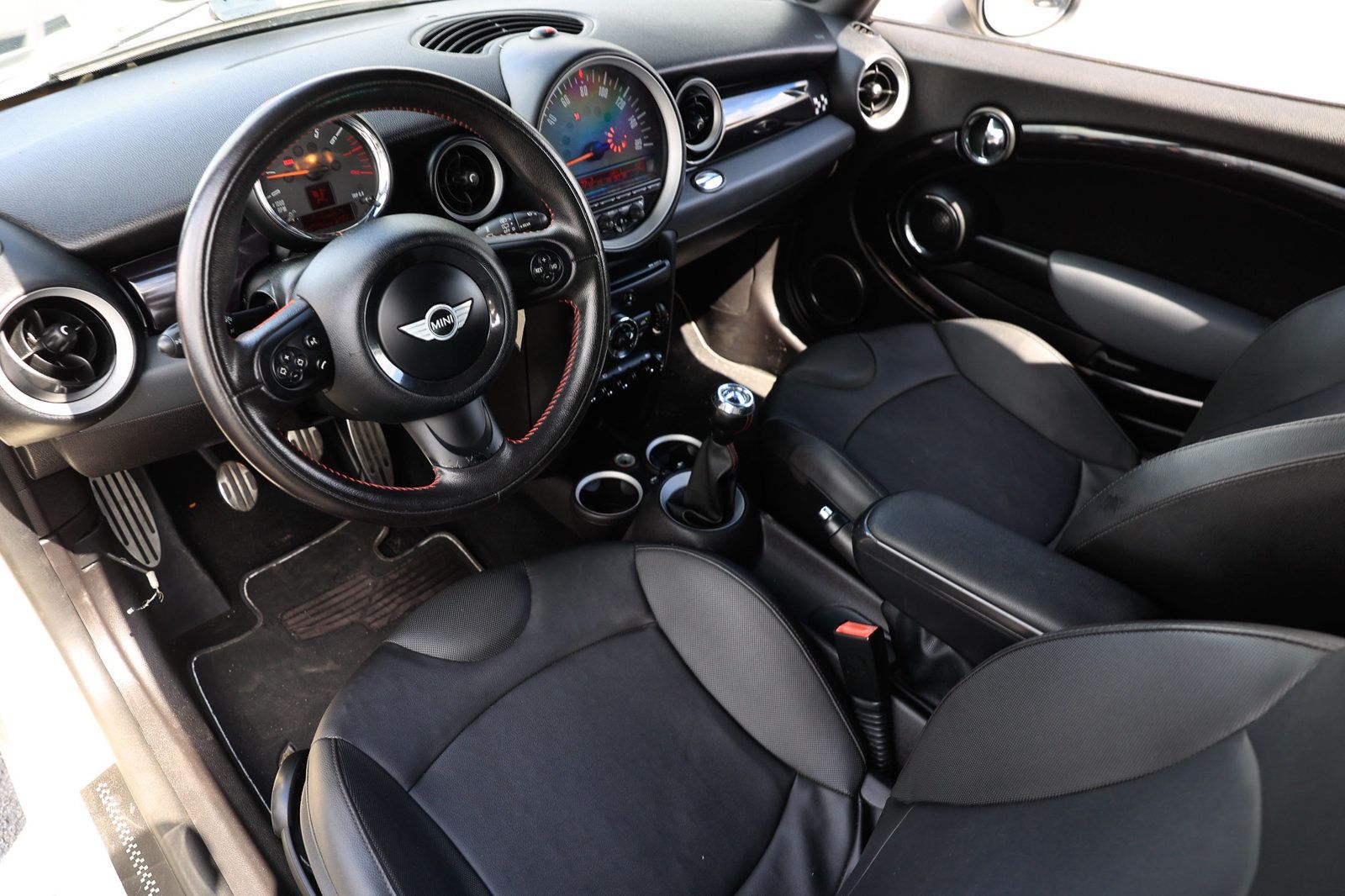 2011 Mini Cooper Hardtop John Cooper Works photo 4