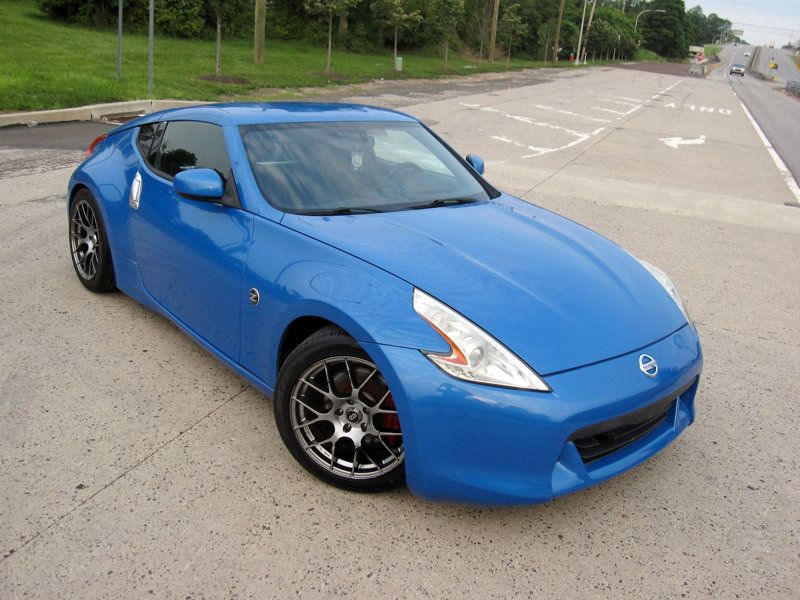 2011 Nissan 370Z photo 2